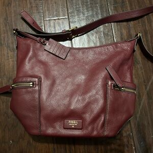 Fossil Emerson Women's Hobo Crossbody Bag Purse Wine Burgundy Leather